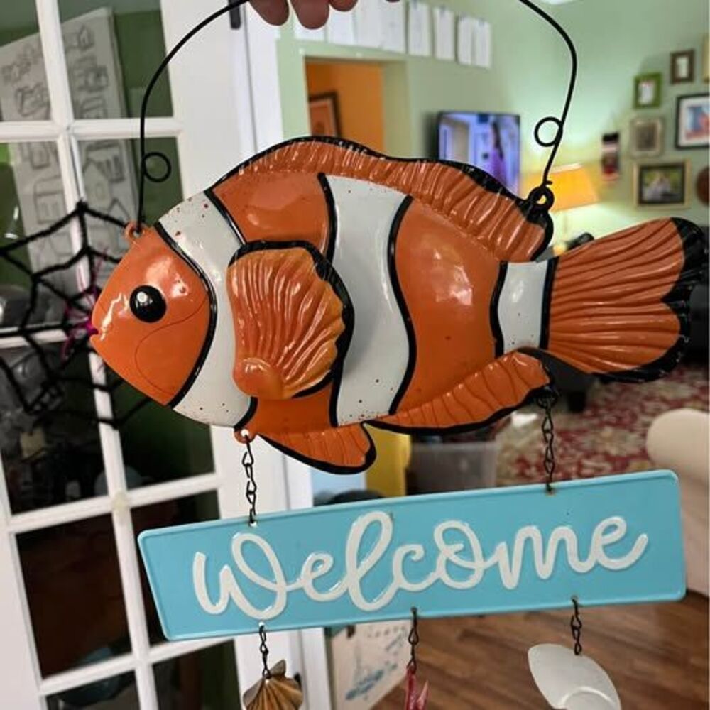 Metal Clownfish Welcome Sign